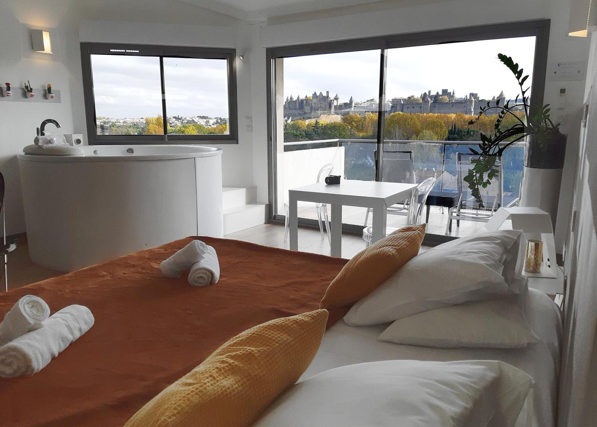 Les Suites Du Saint Nazaire - Les Balcons De La Cite Carcassonne Exterior photo